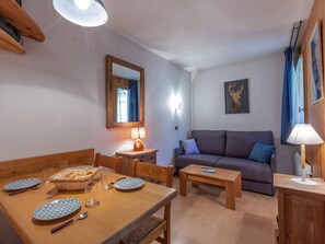 Dining - Divisible studio for 4, balcony, pets allowed (La Plagne)