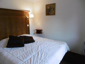 2 bedrooms - Lovely 3-room apt, balcony, pets allowed, ski-in ski-out (Plagne Soleil)