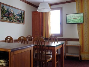Dining - Lovely 3-room apt, balcony, pets allowed, ski-in ski-out (Plagne Soleil)