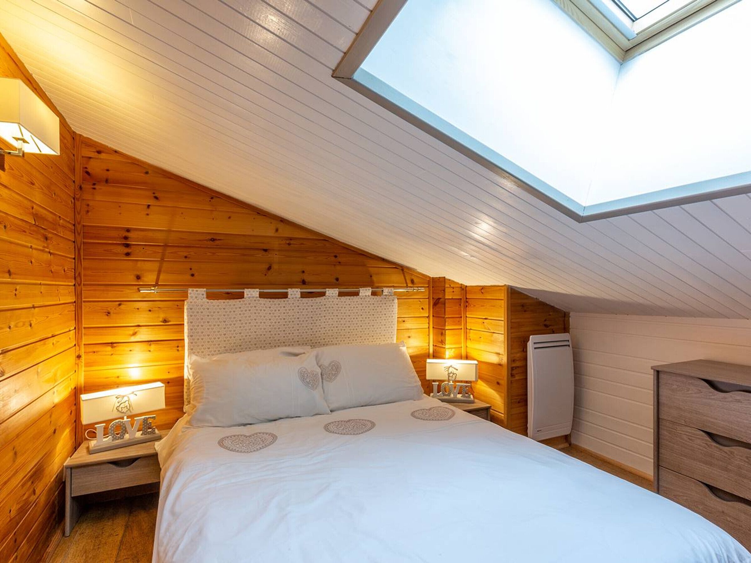 2 bedrooms, free WiFi