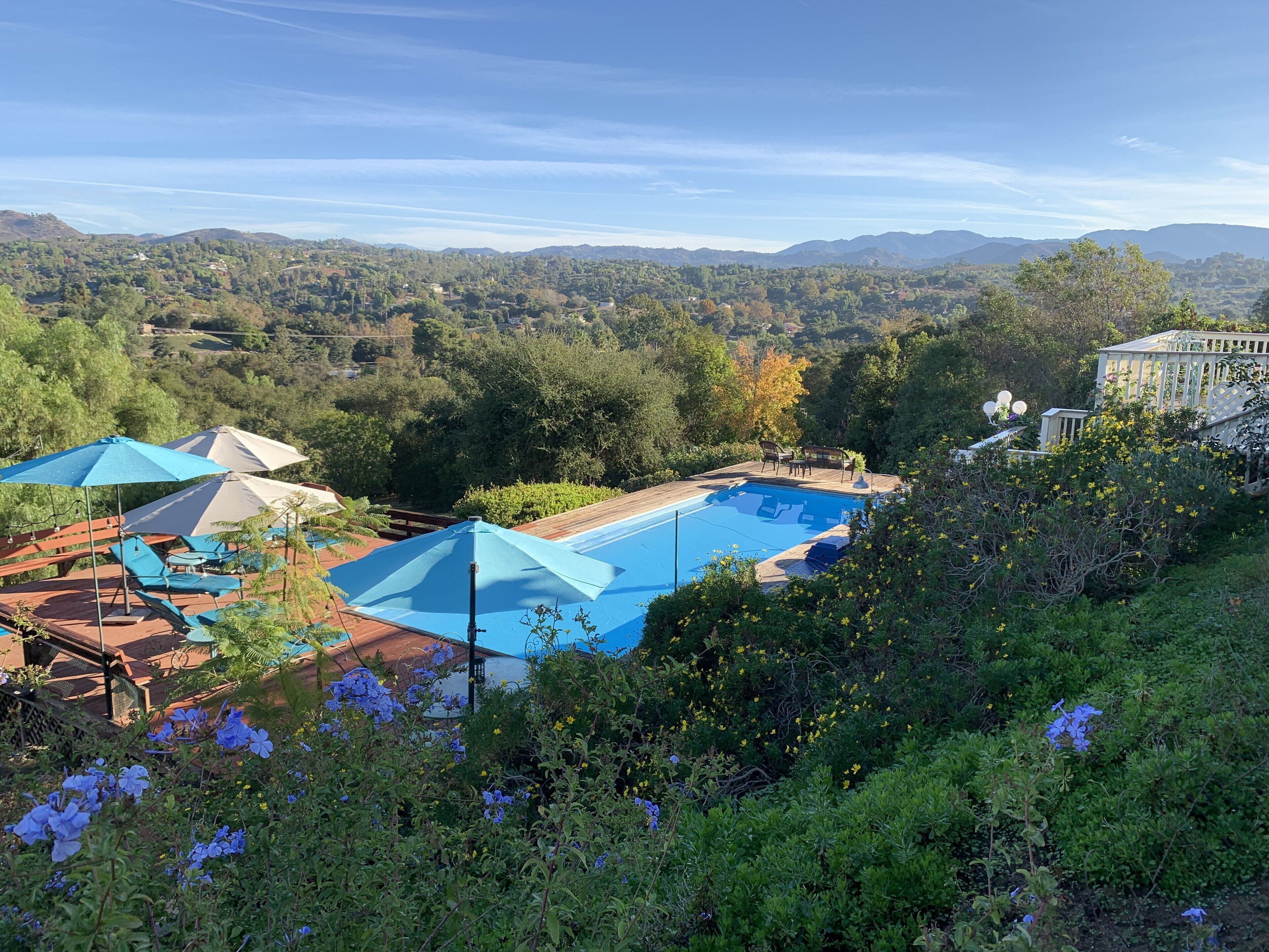 Beautiful 2600sf 3bdr 3ba Home, Gorgeous Mountain Views, Private Pool, 2.7 Acres