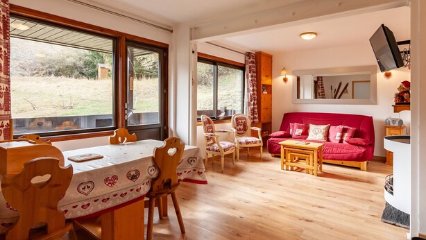 Unclassified image, 1 of 23, button - Ski-in/Ski-out apartment with double balcony near Méribel (Méribel)