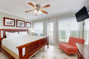 3 chambres, fer et planche à repasser, Internet gratuit, draps fournis