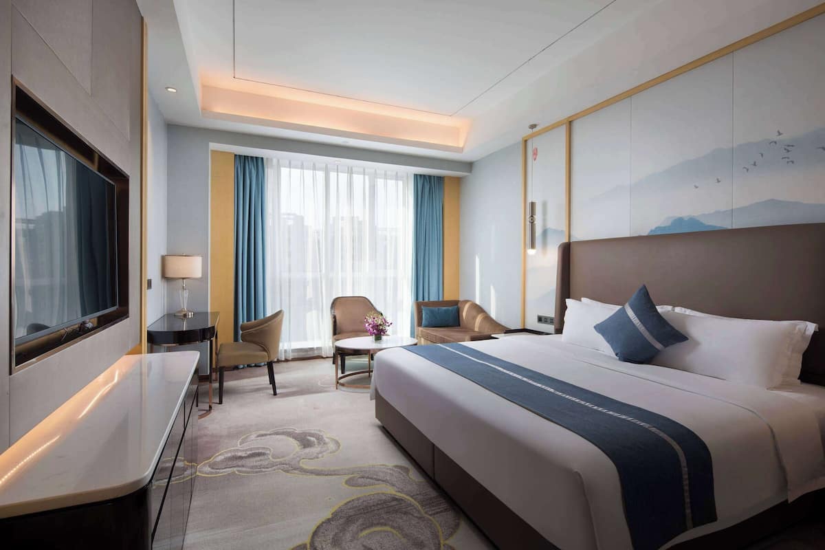 In-room safe, desk, iron/ironing board, free WiFi