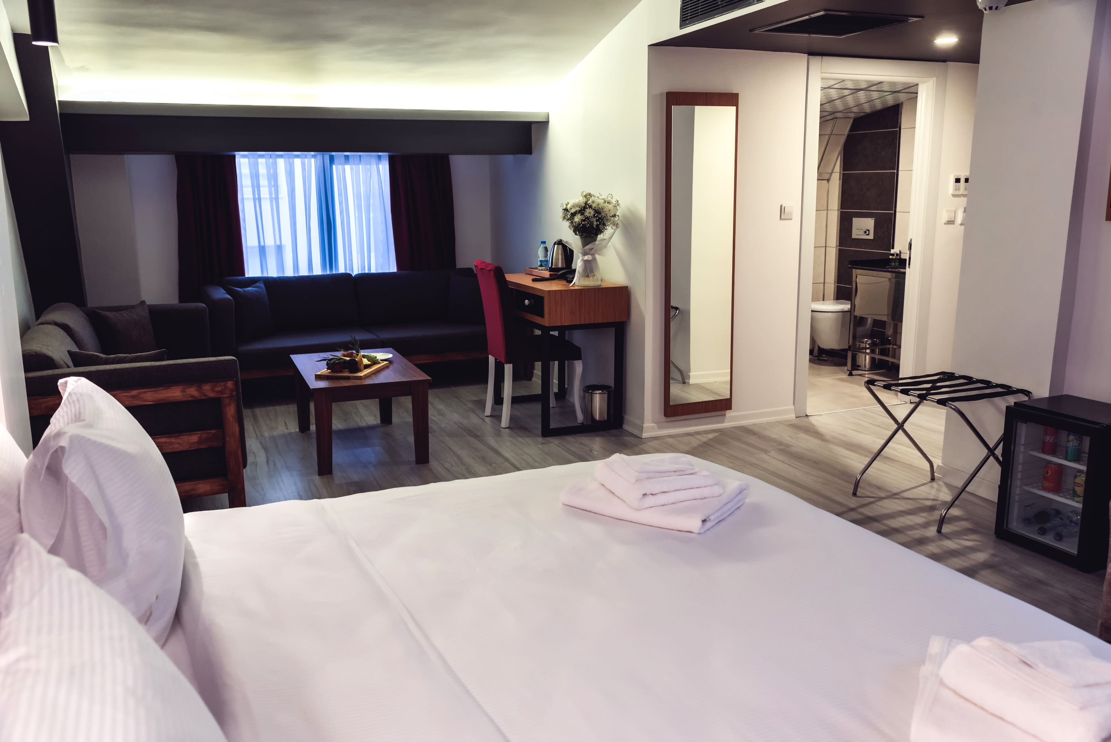 32-inch led tv with satellite channels, tv