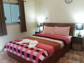 Wifi gratis y ropa de cama
