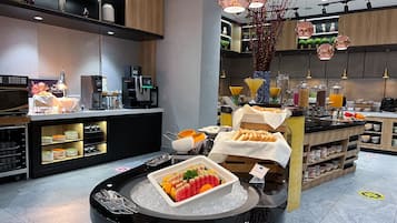 Daily buffet breakfast (MYR 20 per person)