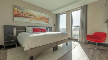 Quarto casal ou duplo superior, vista para o mar (Superior Queen Room) | Frigobar, cofres nos quartos, escrivaninha