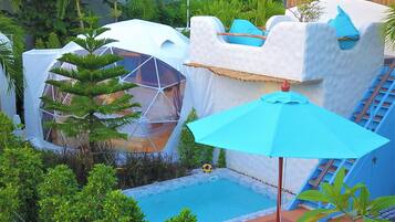 Le Dome Glamping | In-room safe, blackout curtains, free WiFi, bed sheets