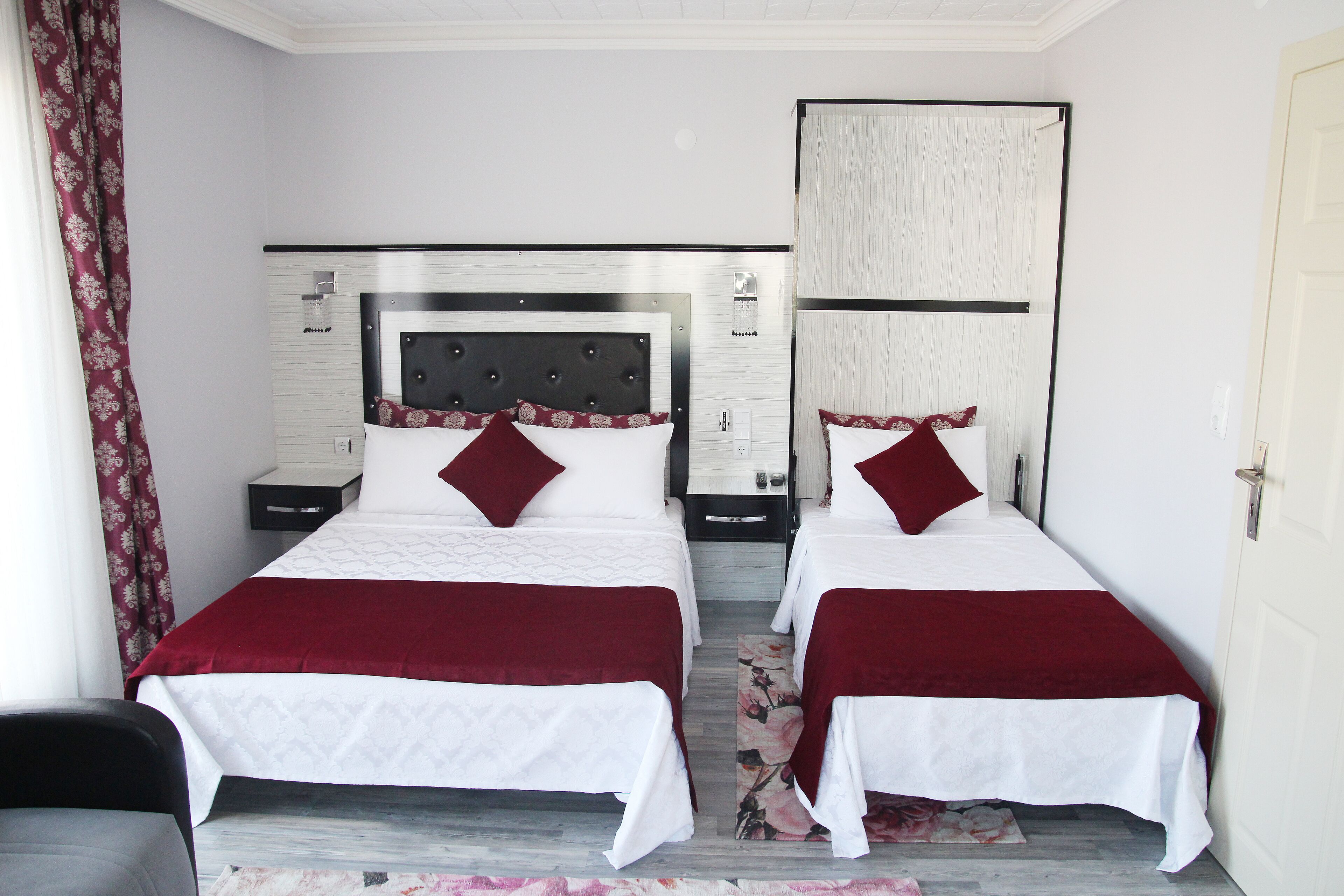 triple room | minibar, desk, soundproofing, free wifi