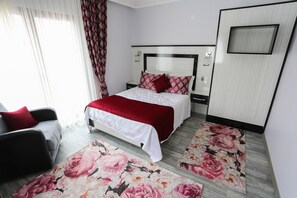 Minibar, desk, soundproofing, free WiFi - Kural Pansiyon (Amasra)