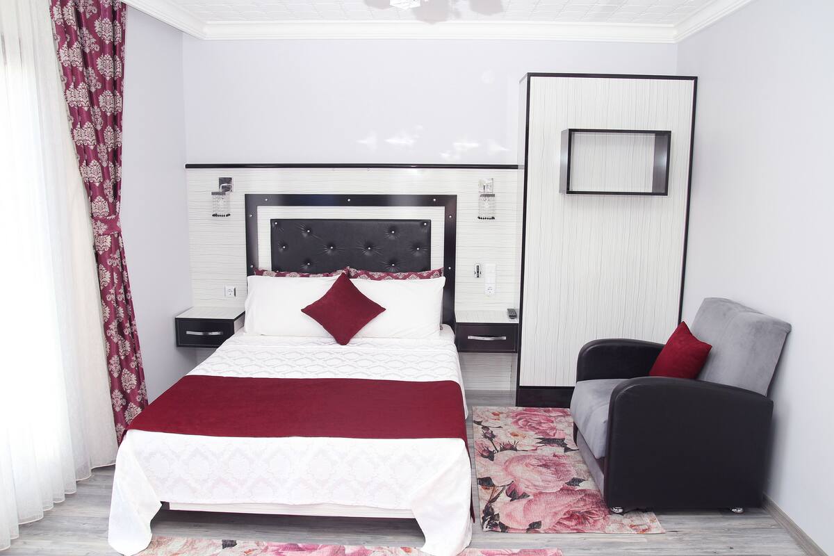double room | minibar, desk, soundproofing, free wifi
