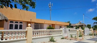 Maria Mulata Apartments