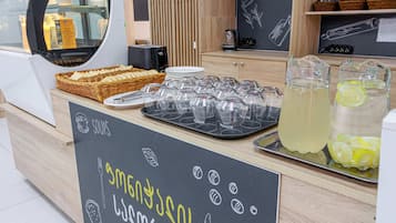 Daily buffet breakfast (GEL 15 per person)