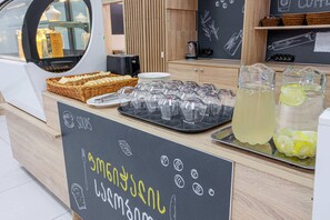 Daily buffet breakfast (GEL 15 per person)