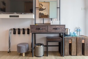 Standard Double Room (VIP) | Desk, blackout drapes, soundproofing, free WiFi - myhappiness-hotel (Hualien City)