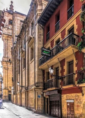 Exterior - Pensión Amaiur (San Sebastián)