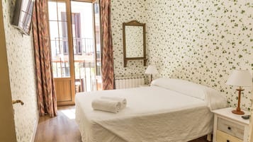 Fer et planche à repasser, Wi-Fi gratuit, draps fournis