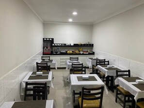 Desayuno continental incluido todos los días 