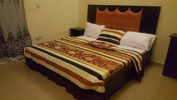 Desk, free WiFi, bed sheets