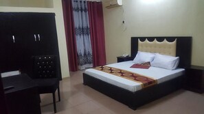 Desk, free WiFi, bed sheets