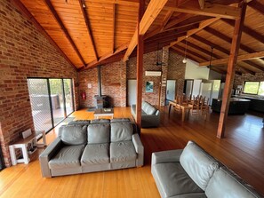 TV, fireplace, DVD player, books