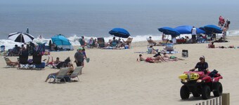 Mid Town OceanSide/Block 46th St. Sleeps 5 Location, Location, Location!