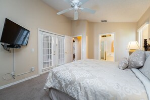 4 bedrooms, iron/ironing board, free WiFi, bed sheets - Luxurious Oasis: 4BR, 2-Master Bedrooms, Games Room, Playground & Relaxing Spa! (Kissimmee)