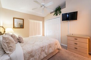 4 chambres, fer et planche à repasser, accès au Wi-Fi (inclus)
