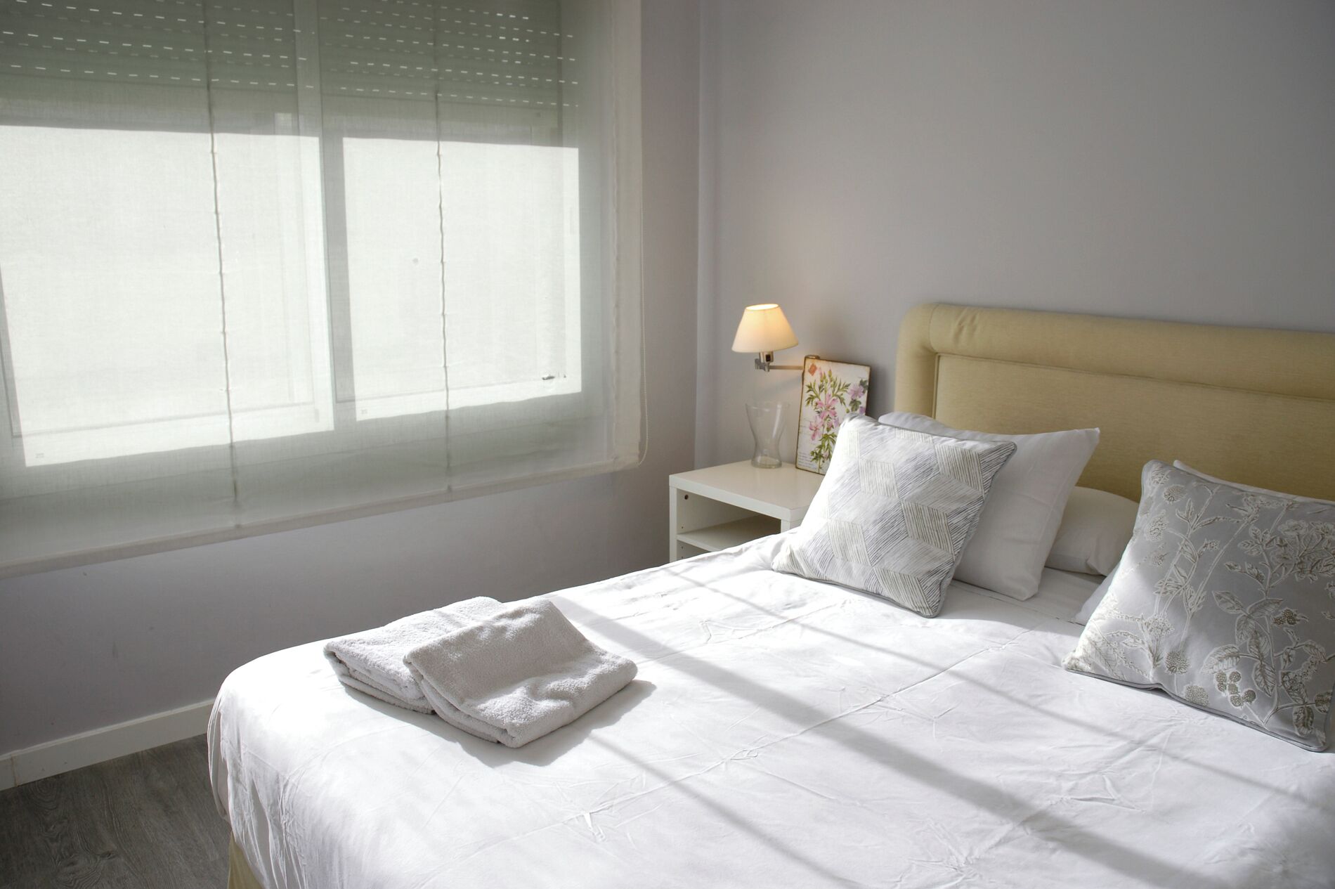 2 dormitorios, tabla de planchar con plancha, cuna de viaje y wifi