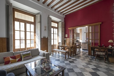200m2 Exquisite Family Home 19th Century Cádiz Historic District