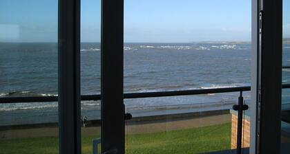 Penthouse 5 * indépendant, Llanelli, plage, vue sur la mer, promenades, golf, vélo.