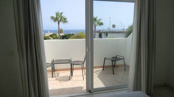 4 bedrooms, in-room safe, iron/ironing board, travel cot