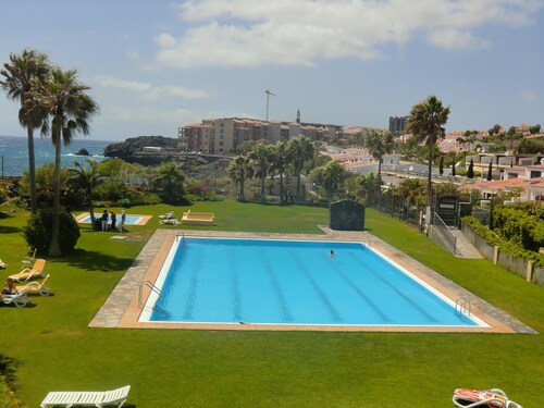 'Casa Miguel' - fantastic villa with private sunny garden, wi-fi and air con!