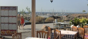 'Casa Miguel' - fantastic villa with private sunny garden, wi-fi and air con!