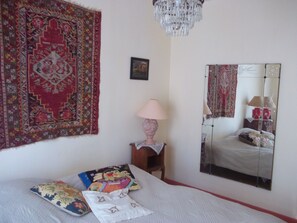 4 bedrooms, iron/ironing board, travel cot, free WiFi