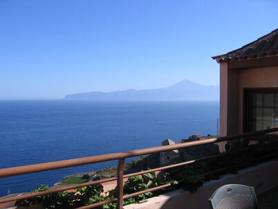 Stylish country house with breathtaking sea views