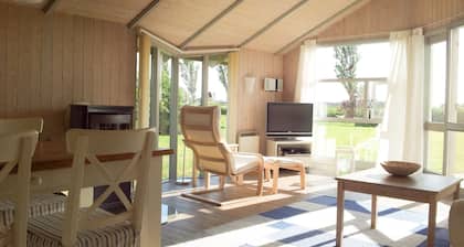 Helles dänisches Holzhaus mit freiem Blick in die Natur, Haustiere willkommen