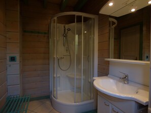 Shower, hair dryer, towels, toilet paper - Welcoming chalet, quiet, luxurious amenities (Basse-Sur-Le-Rupt)