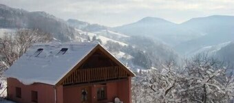 Independent house located between mountain and vineyard - Kaysersberg
