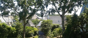 In a MANOR HOUSE with PARKING, near the sea, the market and the town center