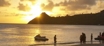 Beautiful Condo with Fantastic Sea and Sunset Views