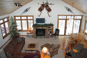 Smart TV, fireplace, DVD player, table football