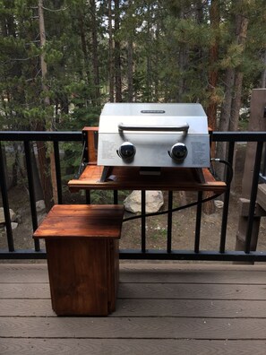 Property grounds - Beautiful Upgraded Condo w/Private Spa.Dogs Considered 15min Walk to the Village (Mammoth Lakes)