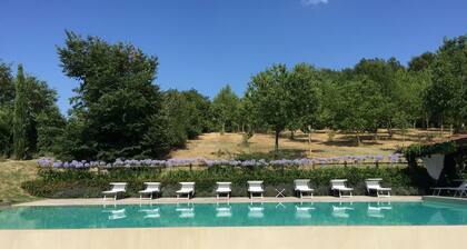 Umbria - A country residence 6 Bedrooms w Ensuite Bathrooms