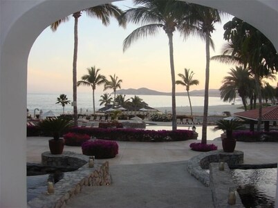 Luxury Penthouse - White Sand and Turquoise Water