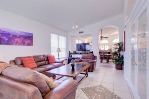 Smart TV, DVD player, books, stereo