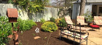 Across Street From Comal River, 1 Block To Schlitterbahn, 3 Blocks To Downtown