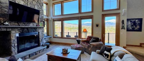 TV, fireplace, ping pong