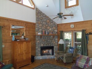 TV, fireplace, DVD player, foosball - Private Cabin with Views, Fenced Yard, Gameroom, Gas Fireplace, Central Location (Lake Lure)